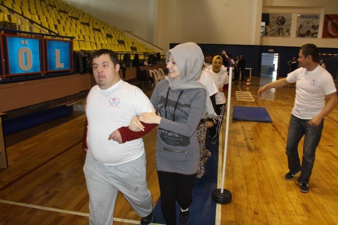 Engelliler Hem Spor Yaptı, Hem Eğlendi