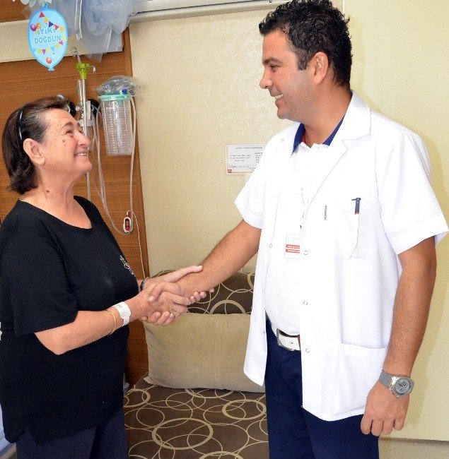 30 Yıllık Böbrek Taşına Veda Etti