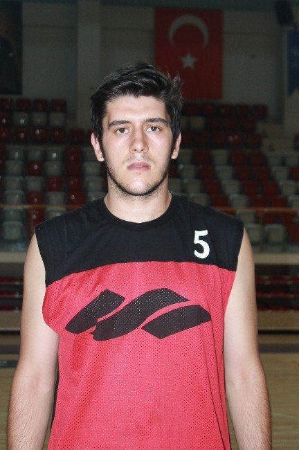 Eski Efes’li Oyun Kurucu Yalova Belediyespor’da
