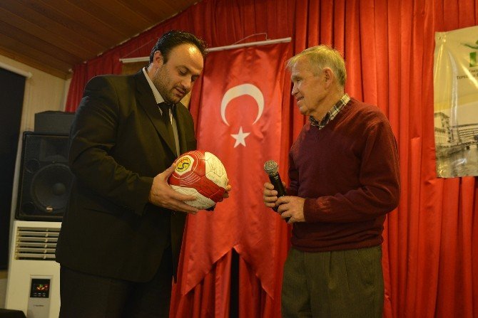 ‘Anadolu Yıldızı Eskişehirspor’ Okurlarıyla Buluştu