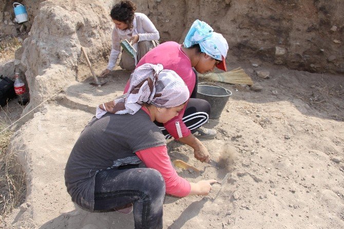 Mersin’de 9 Bin Yıllık Yumuktepe’de Kazılar Başladı