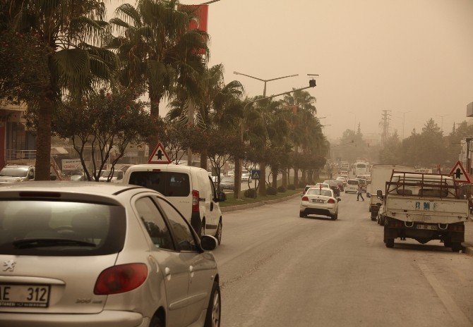 Adana Toz Duman Oldu