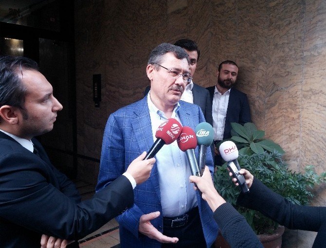 Melih Gökçek, Ahmet Hakan Coşkun’u Evinde Ziyaret Etti