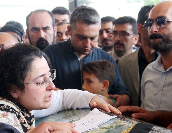 Otobüs Kazasında Hayatını Kaybeden Vatandaşlar İçin Cenaze Namazı Kılındı