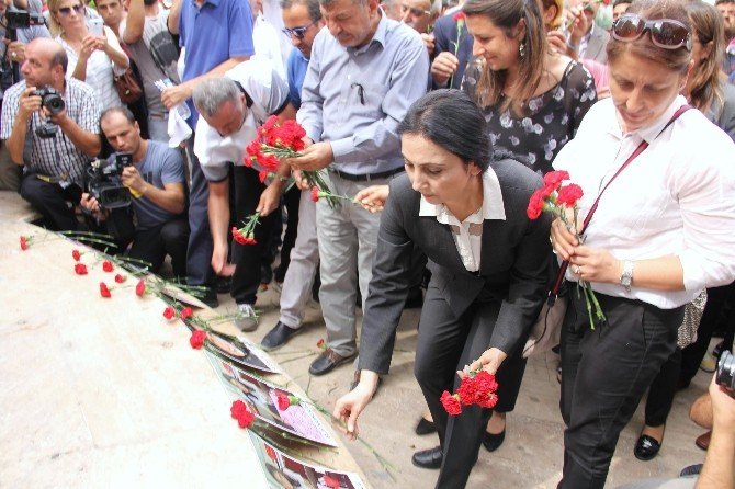 Yüksekdağ: “Barış İçin Direniyoruz, Barış İçin Yürüyoruz”