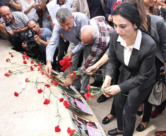 Yüksekdağ: “Barış İçin Direniyoruz, Barış İçin Yürüyoruz”