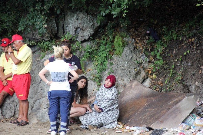 4 Kişilik Aileden Baba Boğuldu, Oğlu Kayıp