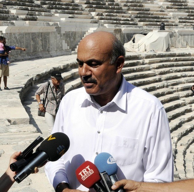 Aspendos’da Mermer Değil, Doğal Taş Kullanılmış