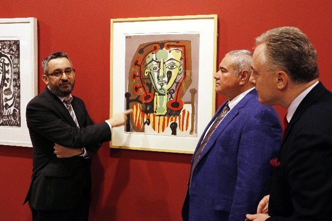 Aks’de Picasso Ve Ara Güler Sergisi Açıldı