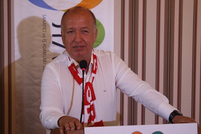 Antalyaspor Başkanı Gencer, Valdes’i İşaret Ederek Gün Verdi