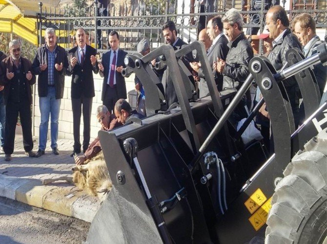 Kemah Belediyesi Araç Parkurunu Genişletiyor