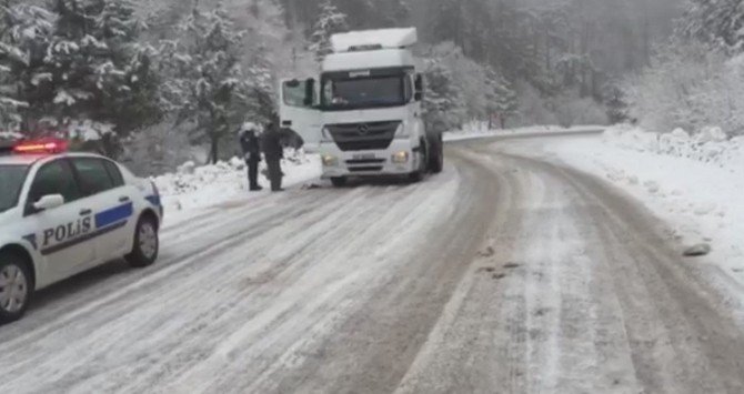 Domaniç Dağı’nda Tehlikeli Yolculuk