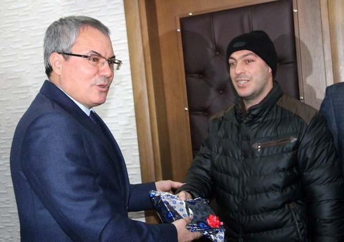 "Ardahan Nüfusu Kadar İnsanımızı Sigaradan Kaybediyoruz"