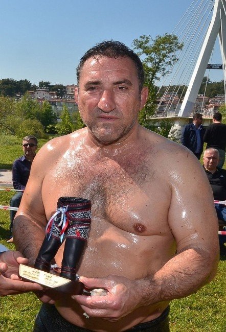 Ünlü Güreşçi Ahmet Taşçı’ya Federasyon Engeli
