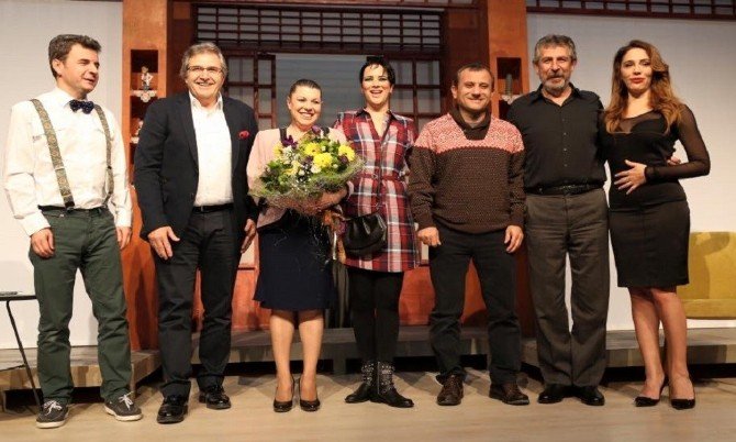 Aşk Terapisi Oyunu Bandırmalılarla Buluştu