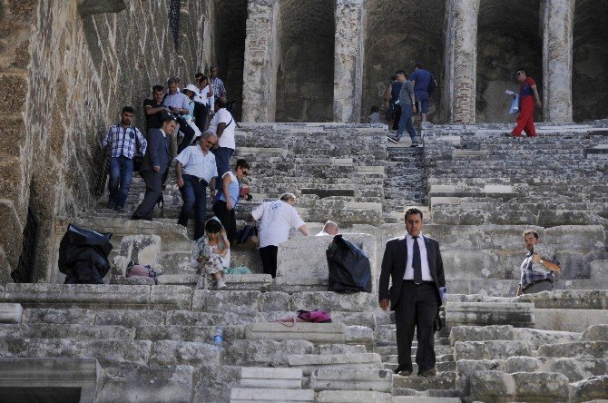 Aspendos’da Mermer Değil, Doğal Taş Kullanılmış