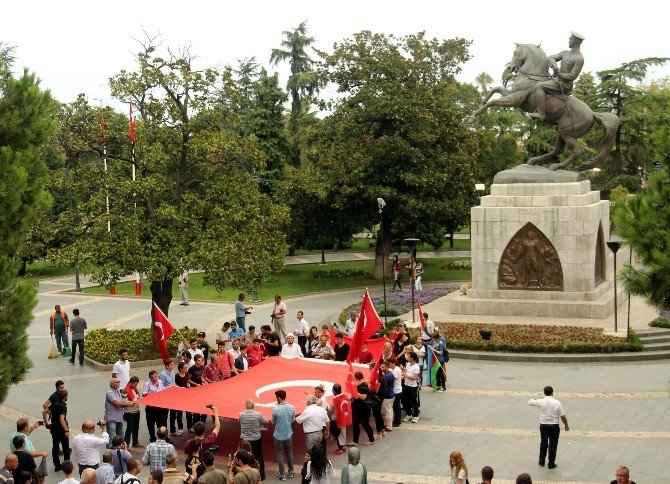 Kadınlar Askere Gitmek İçin Dilekçe Verdi