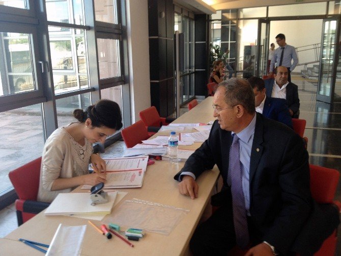 Chp’li Sertel Adaylık Başvurusunu Yaptı
