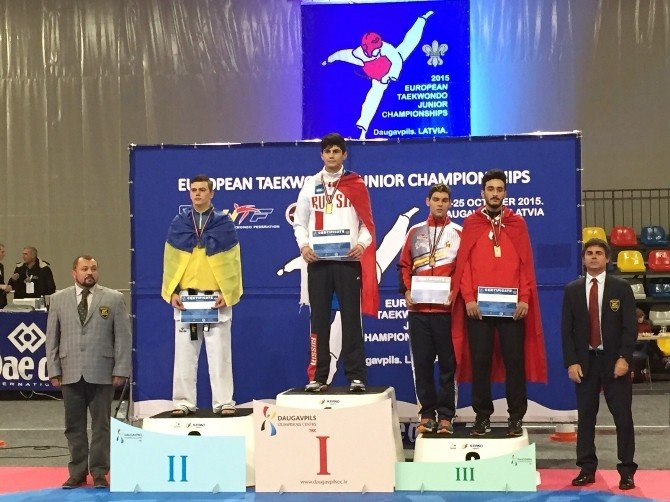 Ömer Fırat Çelik’den Bronz Madalya