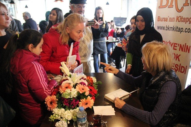 Ayşe Kulin Bursa’da Okurlarıyla Buluştu