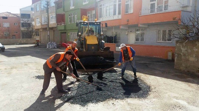 Bafra’da Bozulan Yollara Yama Çalışmaları Başladı