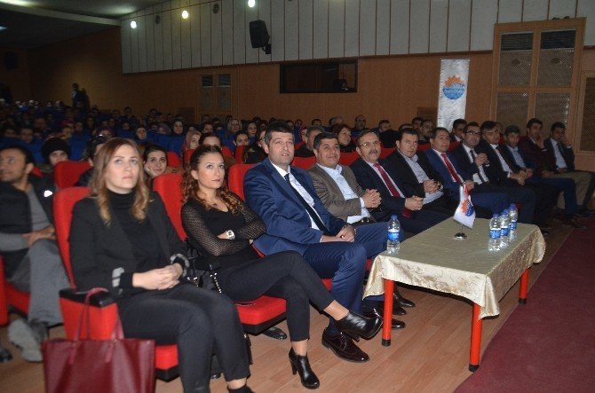Bafra’da “İnsan Tanıma Sanatı“ Semineri
