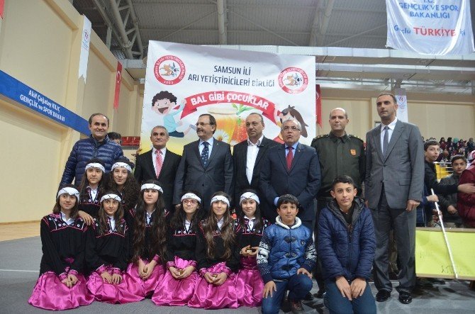 Bafra’da “Sevgi İle Uzanan Eller