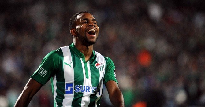 Villareal’e Transfer Olan Cedric Bakambu: