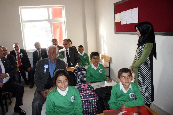 Gümrük Ve Ticaret Bakanı Aşçı, Iğdır’da İlkokulun Açılışını Yaptı