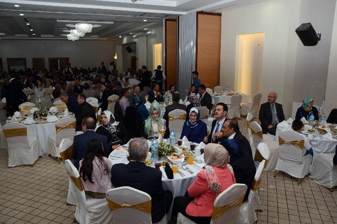 Bakan Eroğlu Muhtarlara Seslendi
