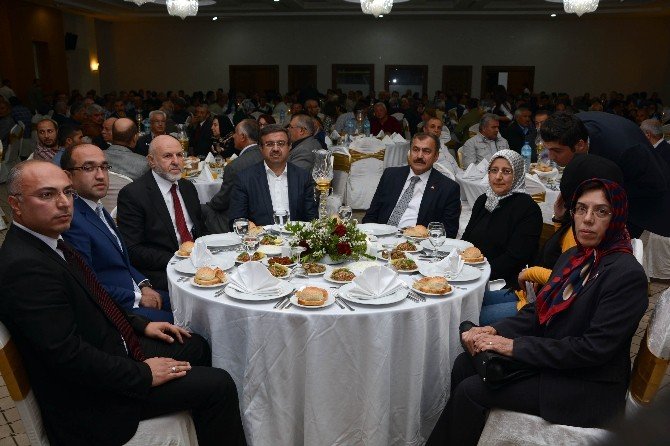 Bakan Eroğlu Muhtarlara Seslendi