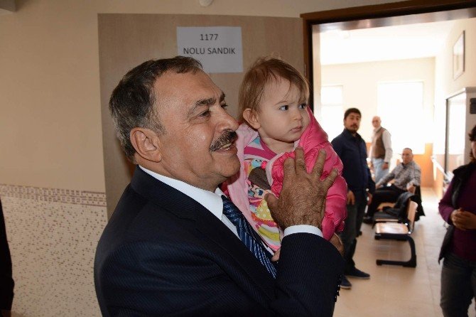 Bakan Eroğlu Oyunu Afyonkarahisar’da Kullandı