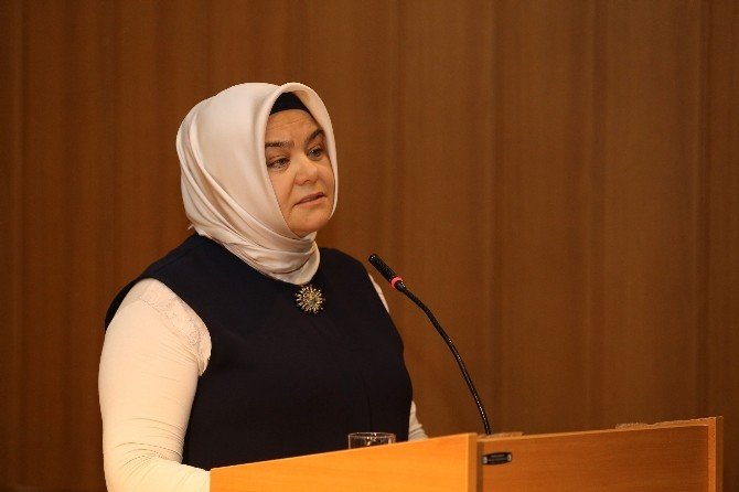 Bakan Gürcan, Ağlamamak İçin Kendini Zor Tuttu