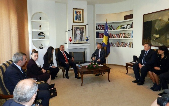 Bakan Topçu, Kosova Başbakanı Mustafa İle Görüştü