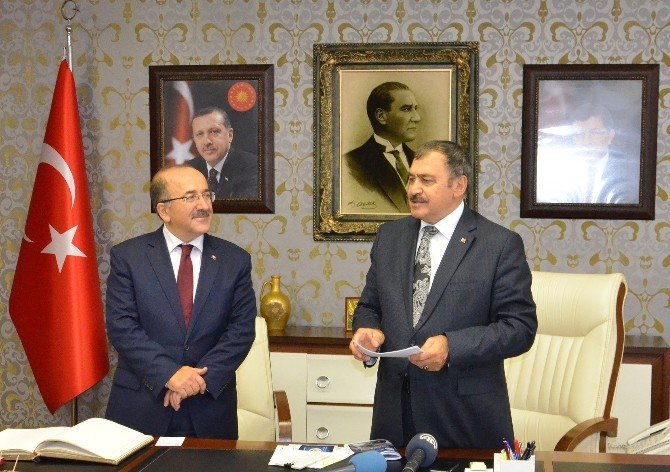 Bakan Veysel Eroğlu Trabzon’da