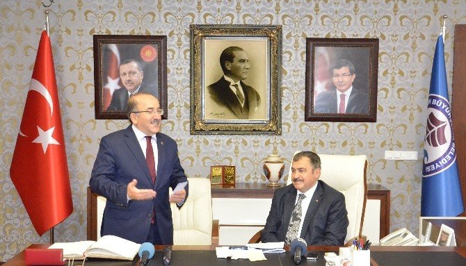 Bakan Veysel Eroğlu Trabzon’da