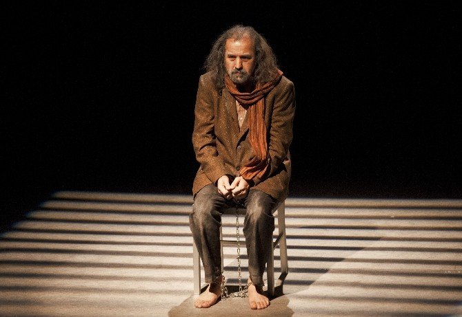 Bakırköy Belediyesi Tiyatrosu, Shakespeare’ın ‘Yanlışlıklar Komedyası’ İle Perdelerini Açtı