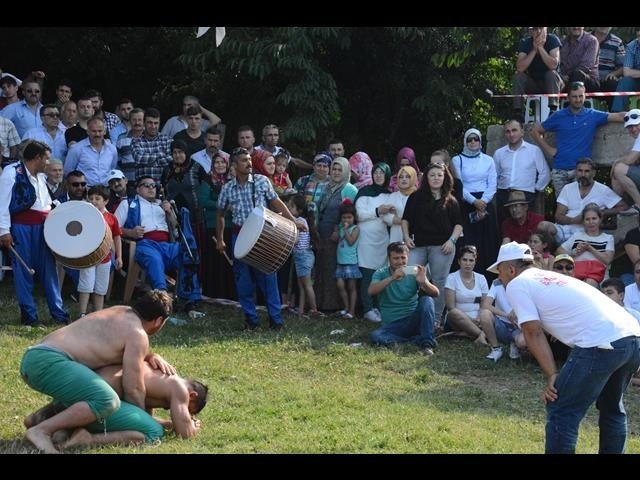 Balatlı Köyü Karakucak Güreşleri Kırkpınar’ı Aratmadı