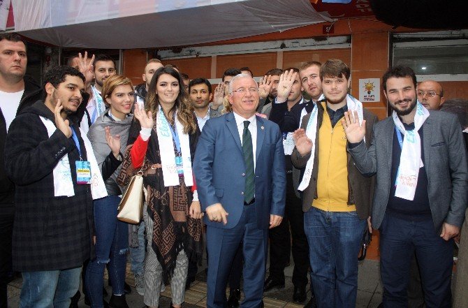 Balkanlı Gençlerden Ak Parti’ye destek Turu