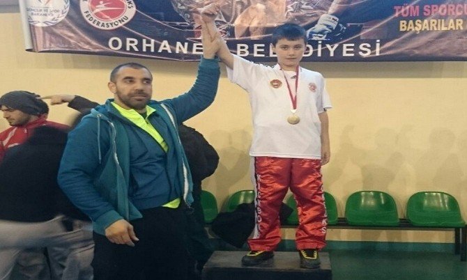 Balıkesirli Sporcular Kick Boks Turnuvasında İkinci Oldu