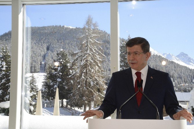 Davutoğlu: “Kıbrıs Konusunda Garantör Devletlerin Sürece Katıldığı Aşamaya Geçilmeli”