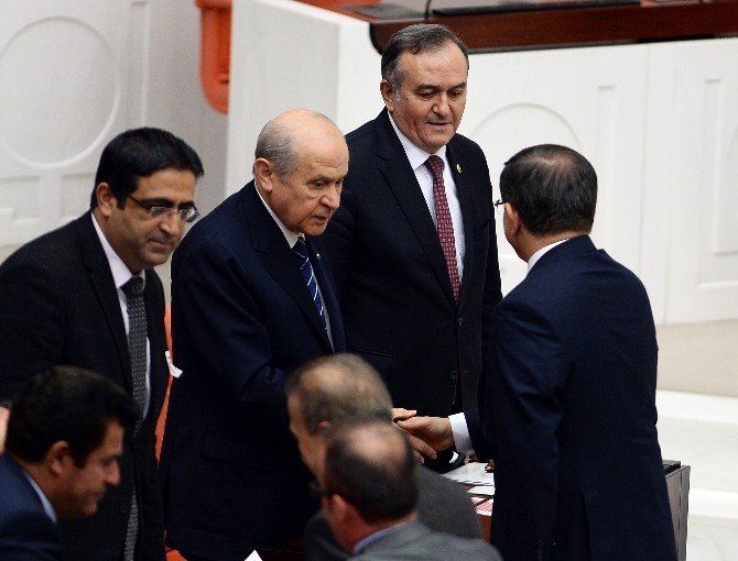 Başbakan Kürsüden İndi Muhalefete Gitti