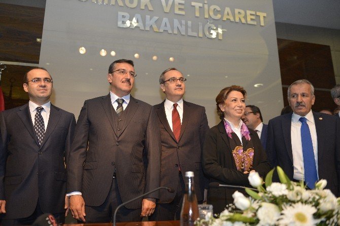 Gümrük Ve Ticaret Bakanlığı’nda Devir-teslim Töreni