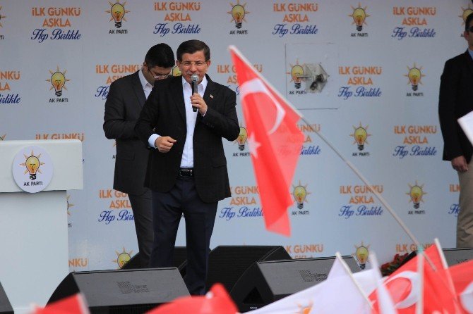 Başbakan Ahmet Davutoğlu: