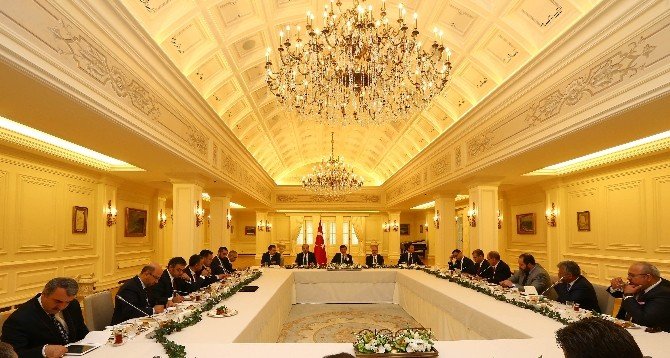 Başbakan Davutoğlu’dan Önemli Mesajlar:
