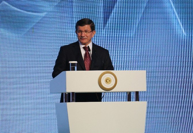 Başbakan Davutoğlu: “Sizi Dağlara, Barikatlara Mahkum Etmeye Çalışanları Dinlemeyin”