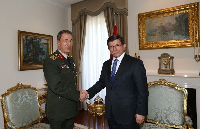 Başbakan Davutoğlu, Genelkurmay Başkanı Akar’ı Kabul Etti