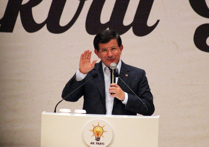 Başbakan Davutoğlu Geçlerle Buluştu