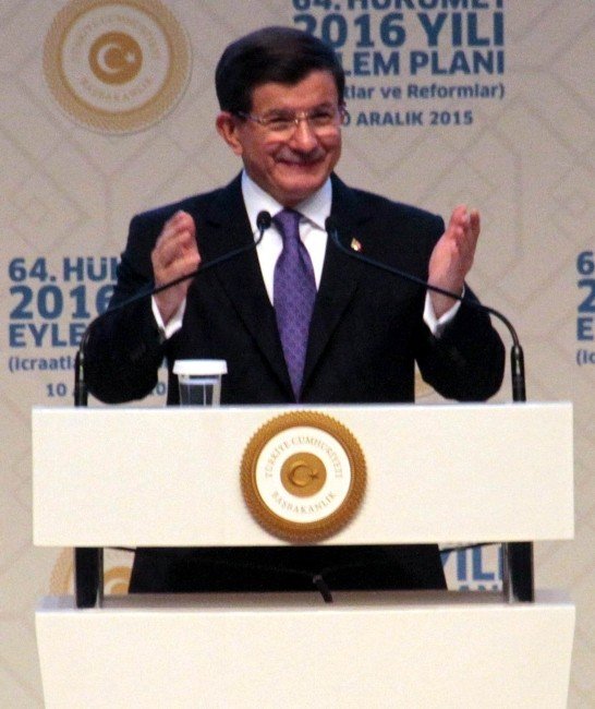 Başbakan Davutoğlu’dan Yeni Anayasa İçin Muhalefete Bir Kez Daha Çağrı
