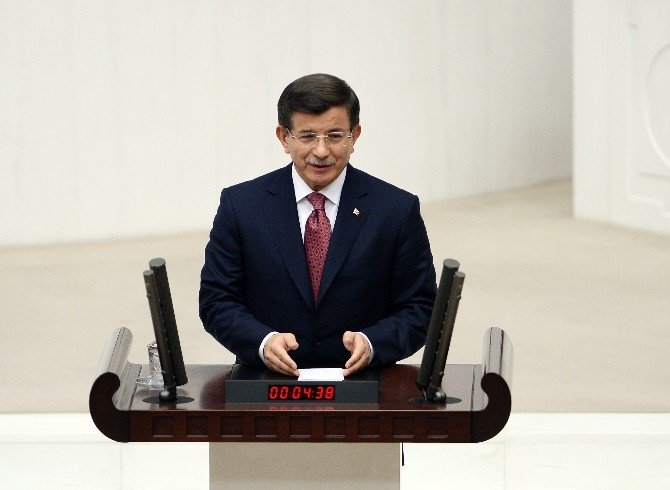 Davutoğlu: “Biz Olsak Ne Yapardık Diye Düşünün”